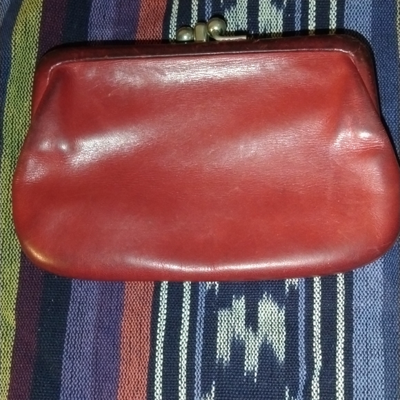 Coach Handbags - Vintage coach kisslock coin purse